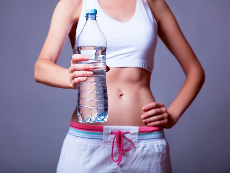 ارتباط اساسی بین نوشیدن آب و از دست دادن وزن